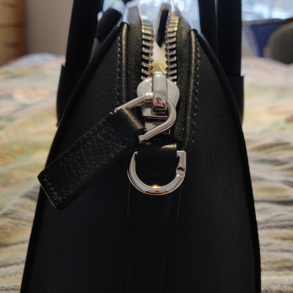 Givenchy mini antigona black goatskin - Picture 6 of 15